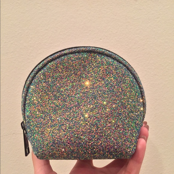 MINISO small pouch/bag - Picture 2 of 5